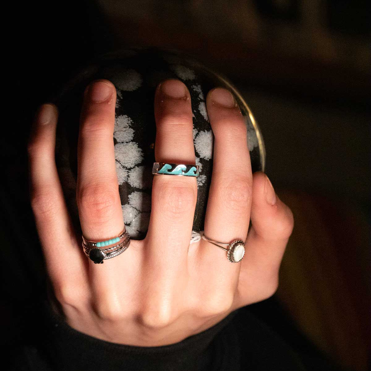 Pura Vida Reversible MOP Wave Ring