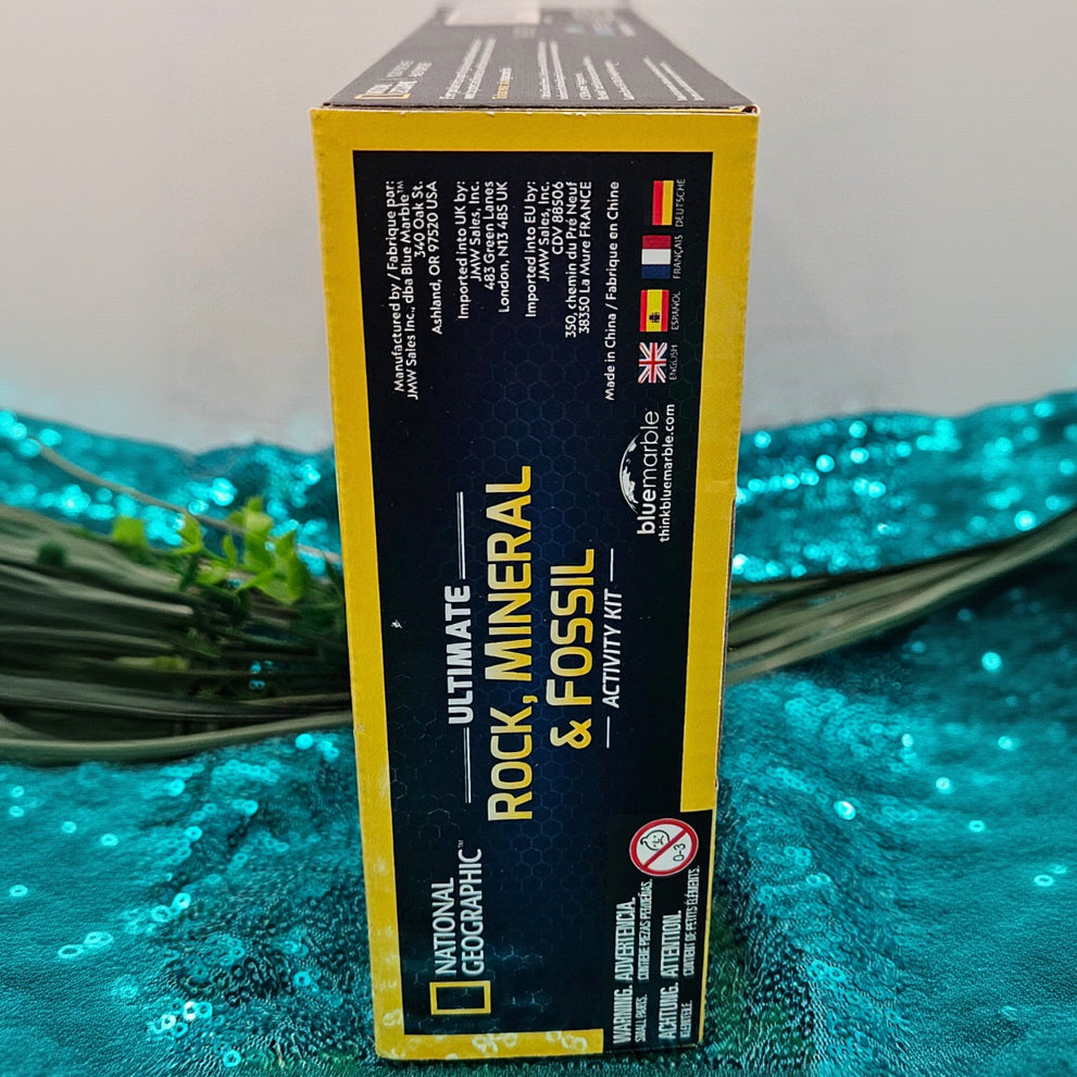 National Geographic Ultimate Rock, Mineral and Fossil Activity Kit