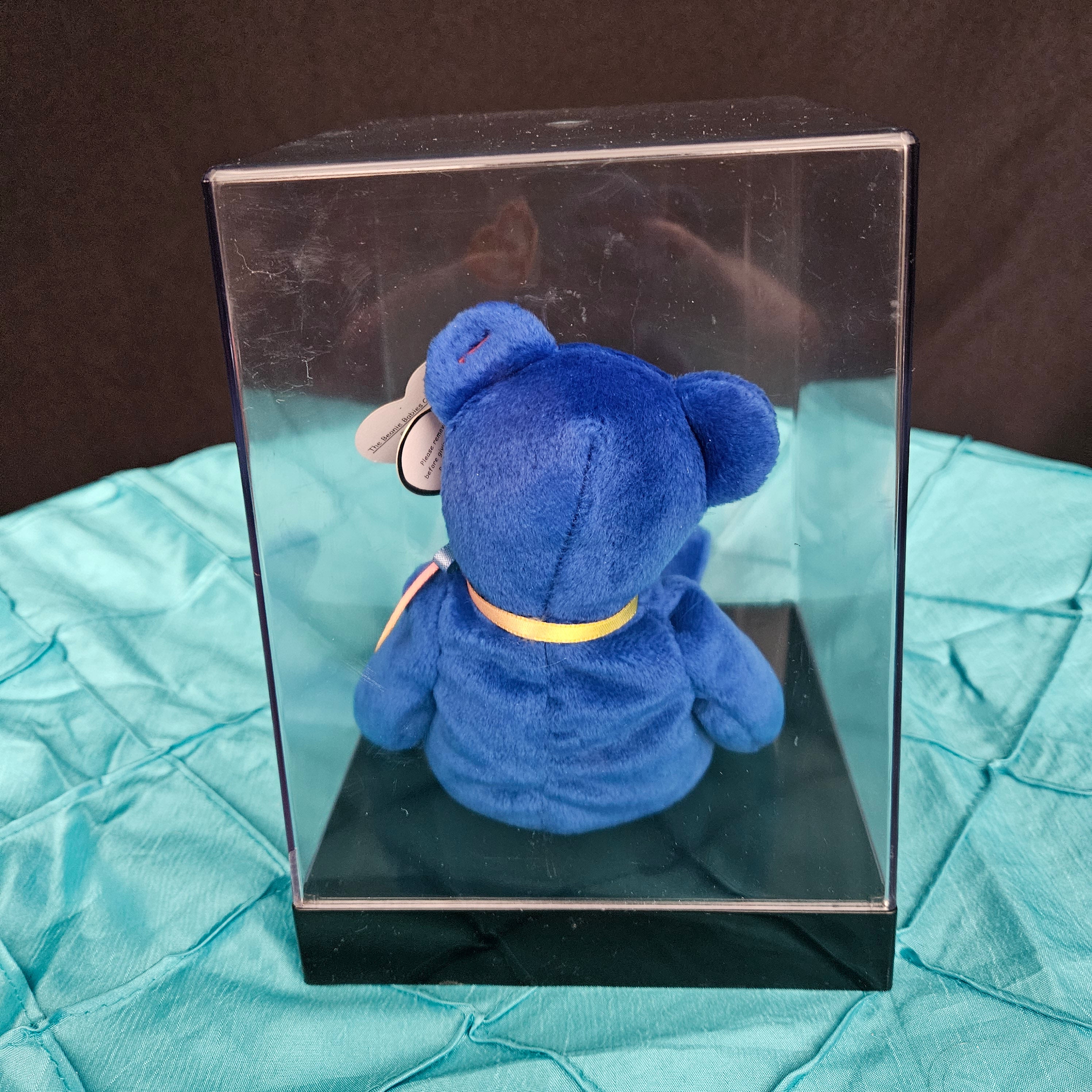 Vintage Ty Beanie Baby "Clubby the Official Club Bear" in Original Display Box