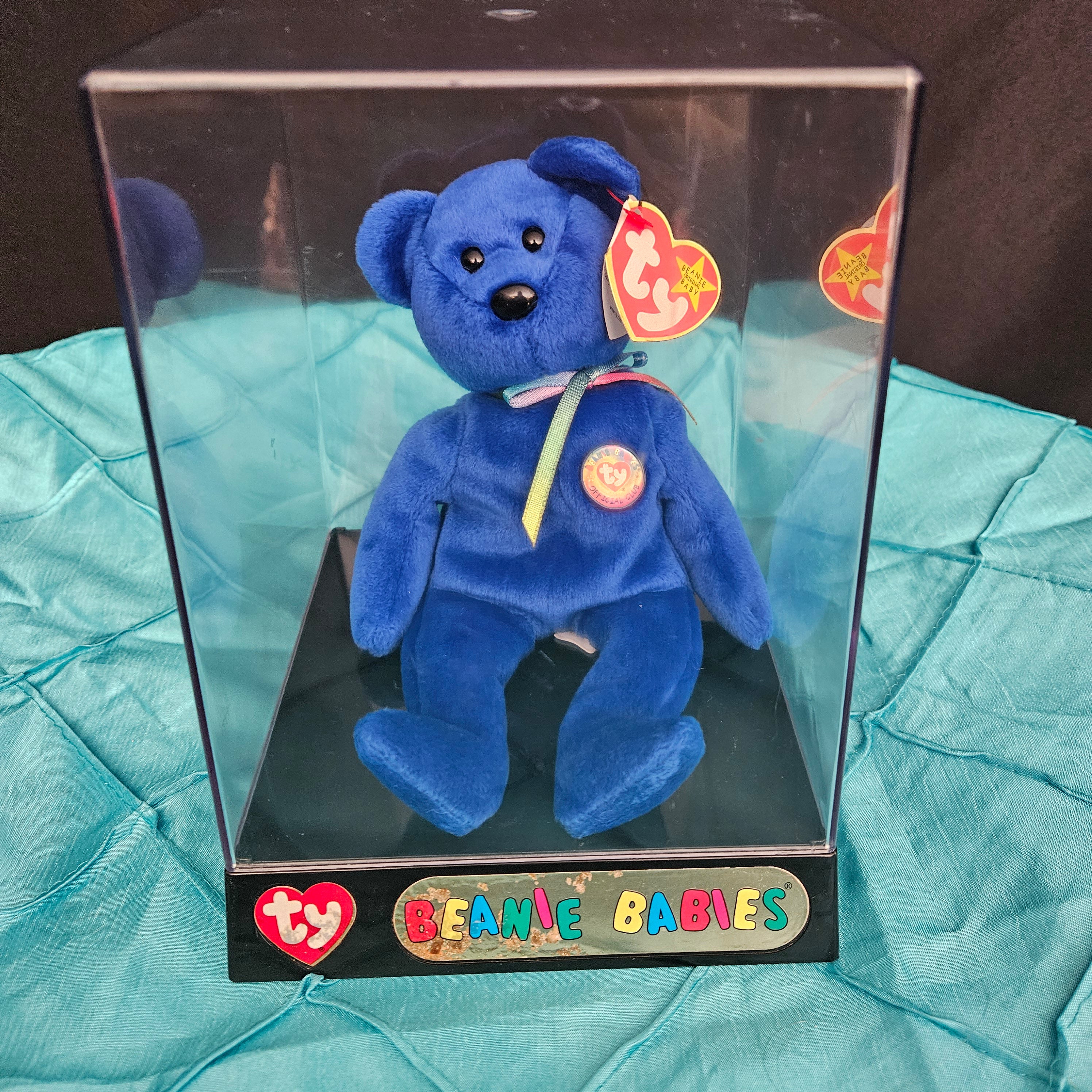 Vintage Ty Beanie Baby "Clubby the Official Club Bear" in Original Display Box
