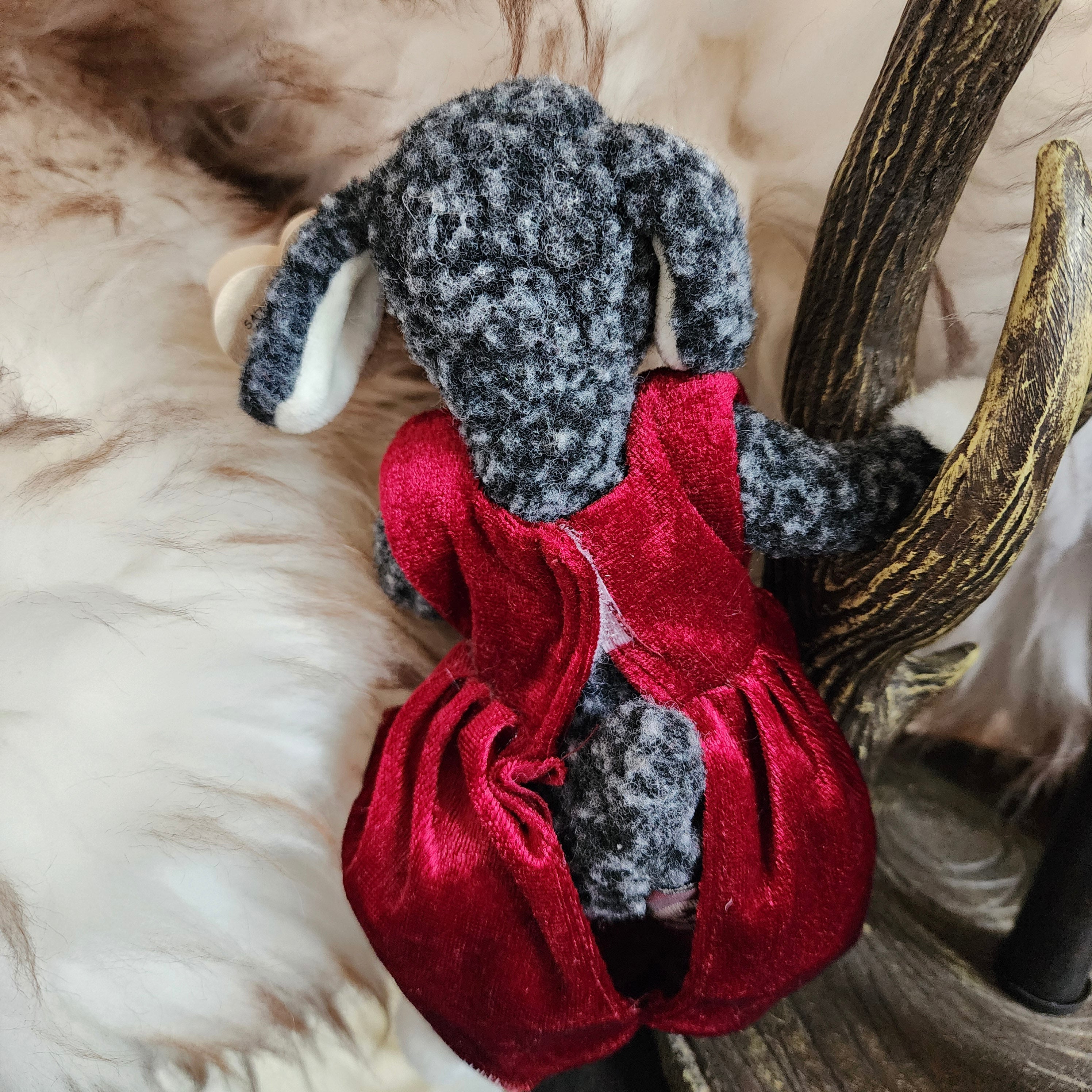 Ty Beanie Babies "Lilly the Lamb"