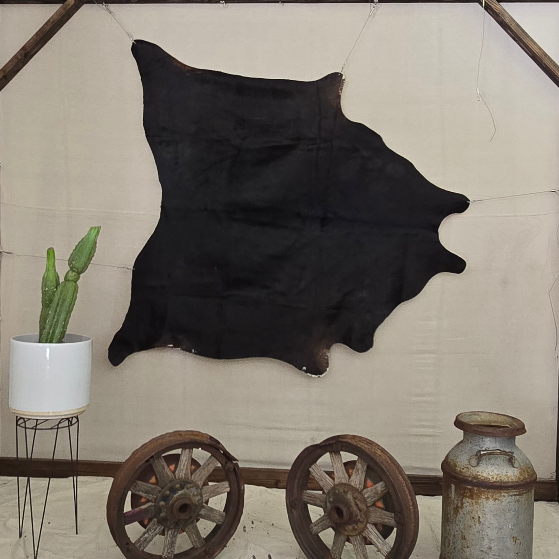 Eccentric Black Cowhide Handmade in Argentina