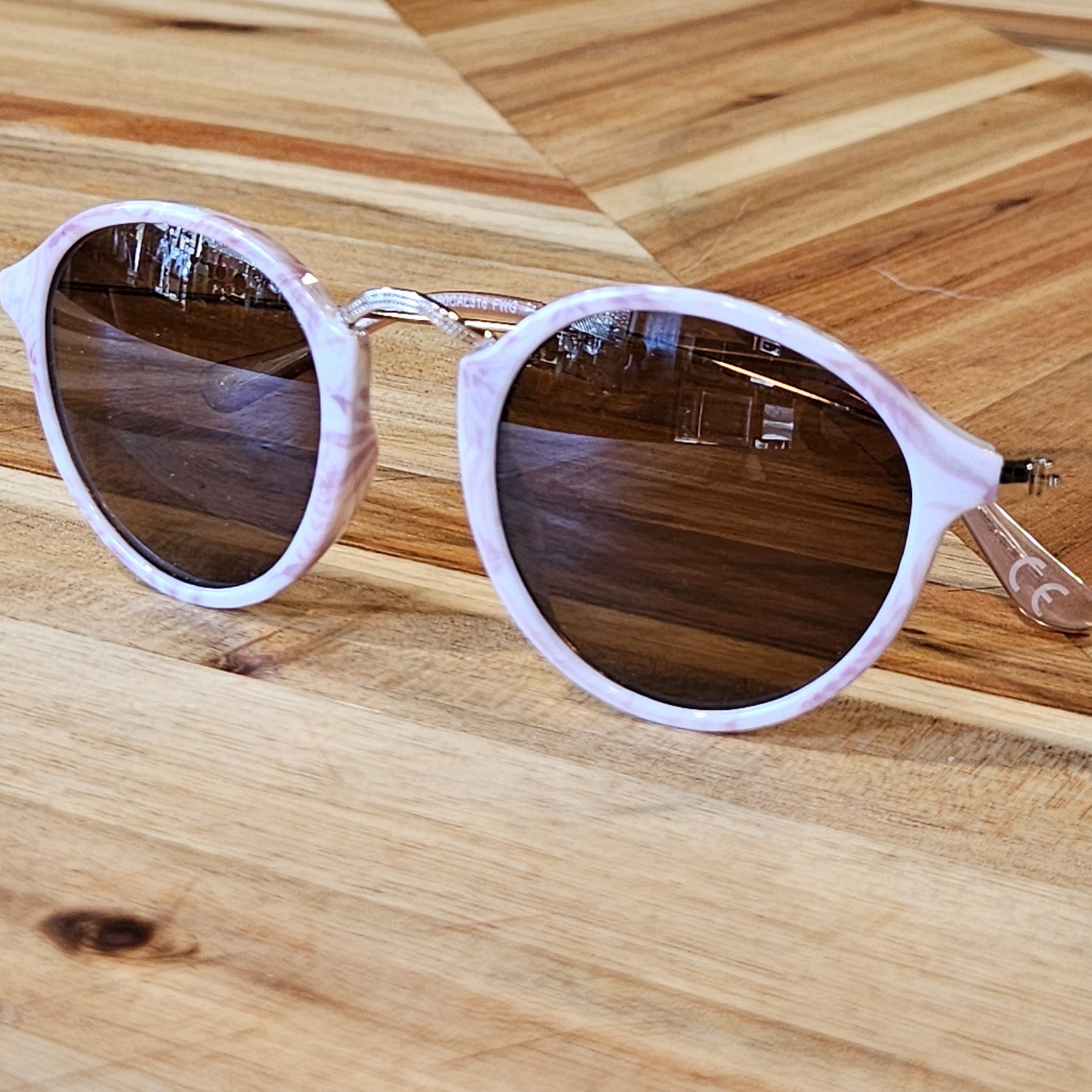 CaliBlue Marble Leaf Gold Brown Round Sunglasses