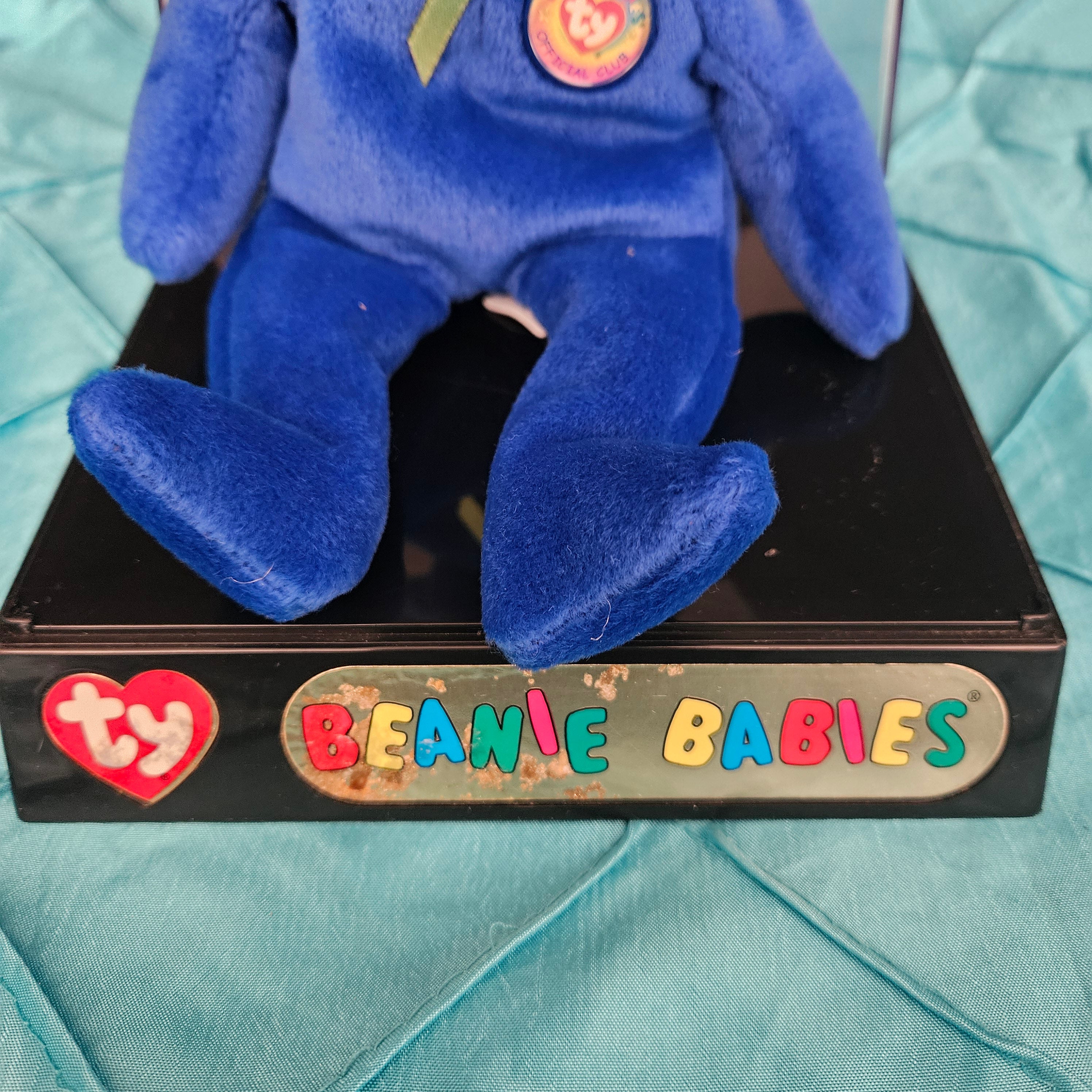 Vintage Ty Beanie Baby "Clubby the Official Club Bear" in Original Display Box