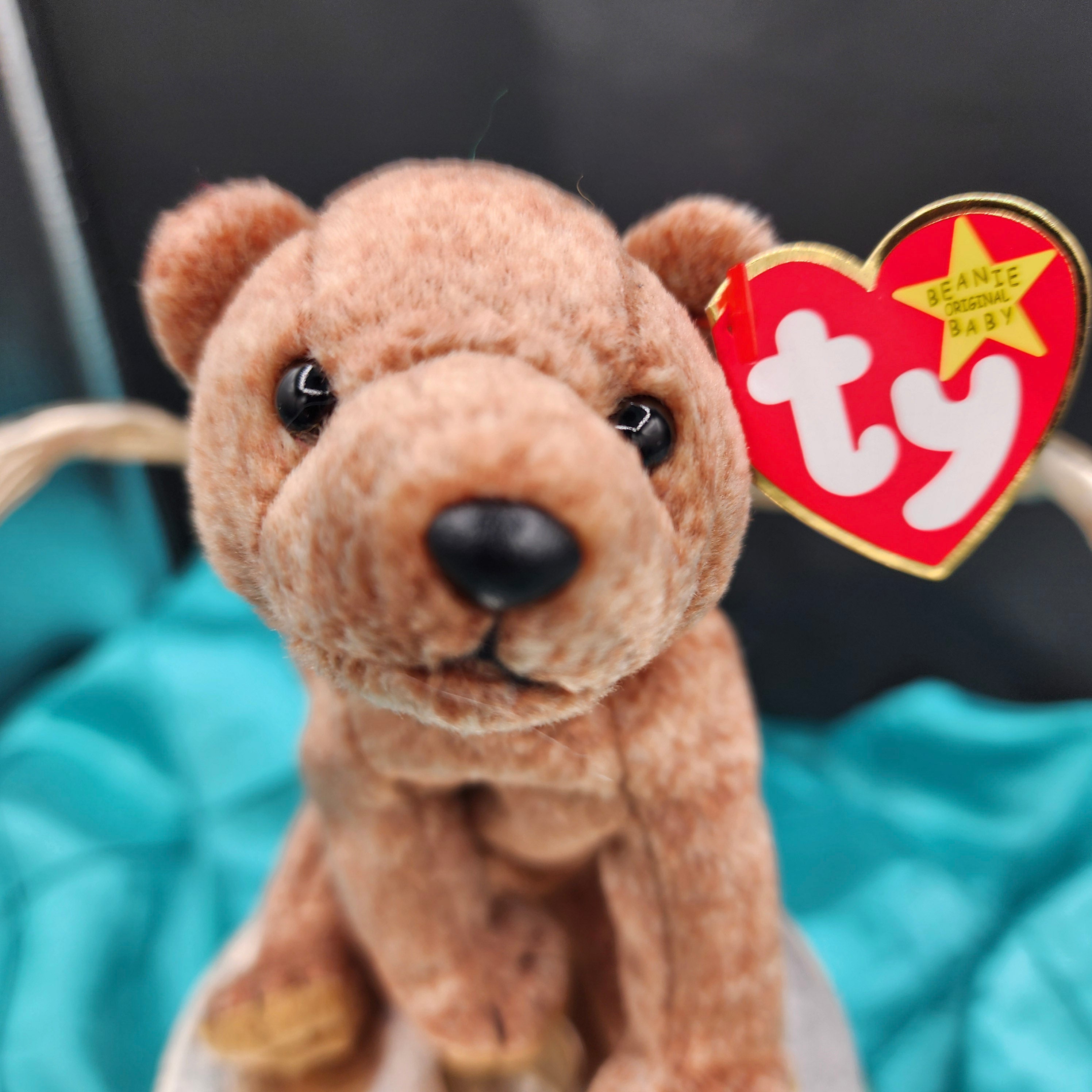 Ty Beanie Babies "Pecan the Bear"