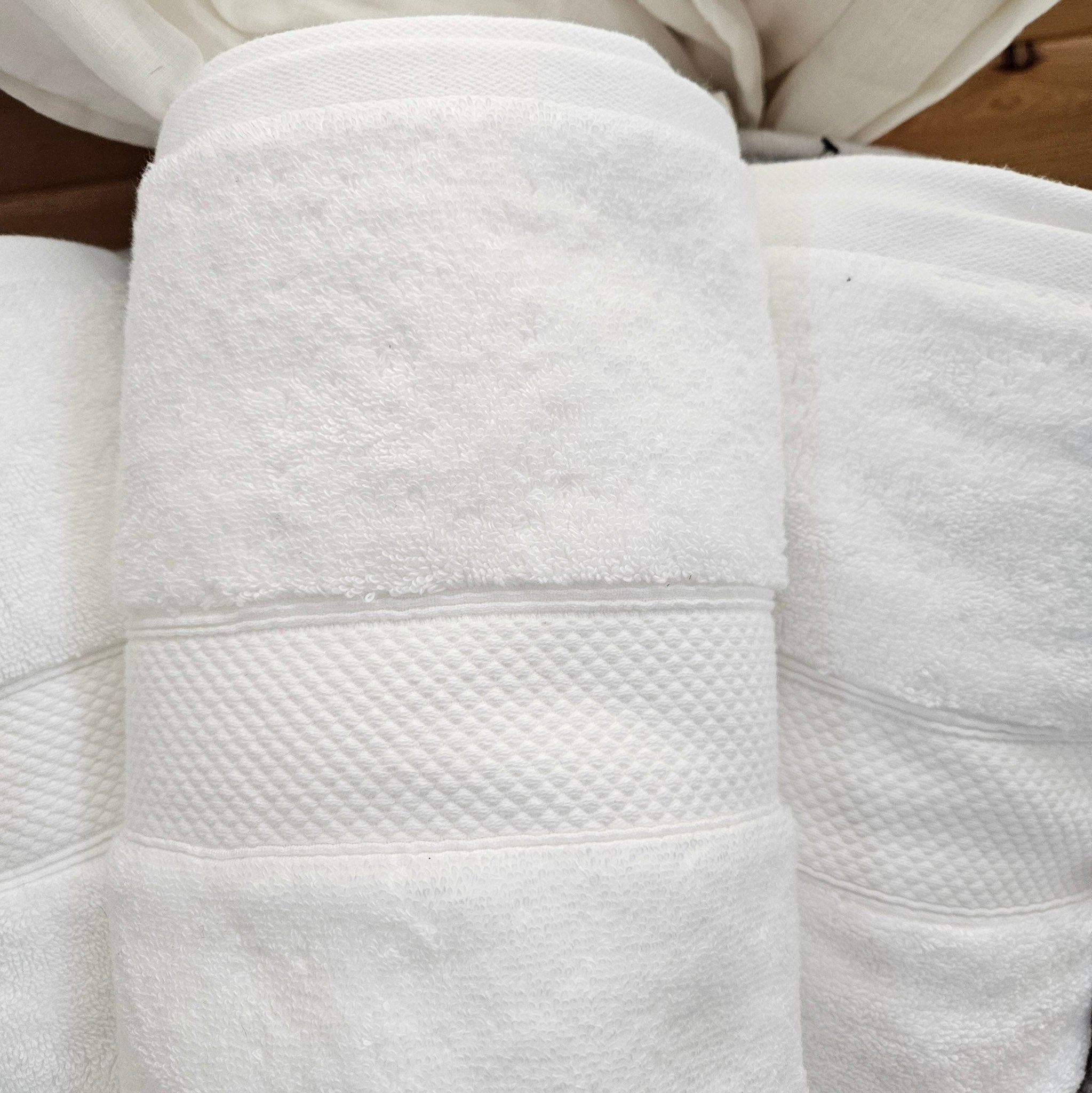 SOHO Living 100% Cotton White Bath Towel