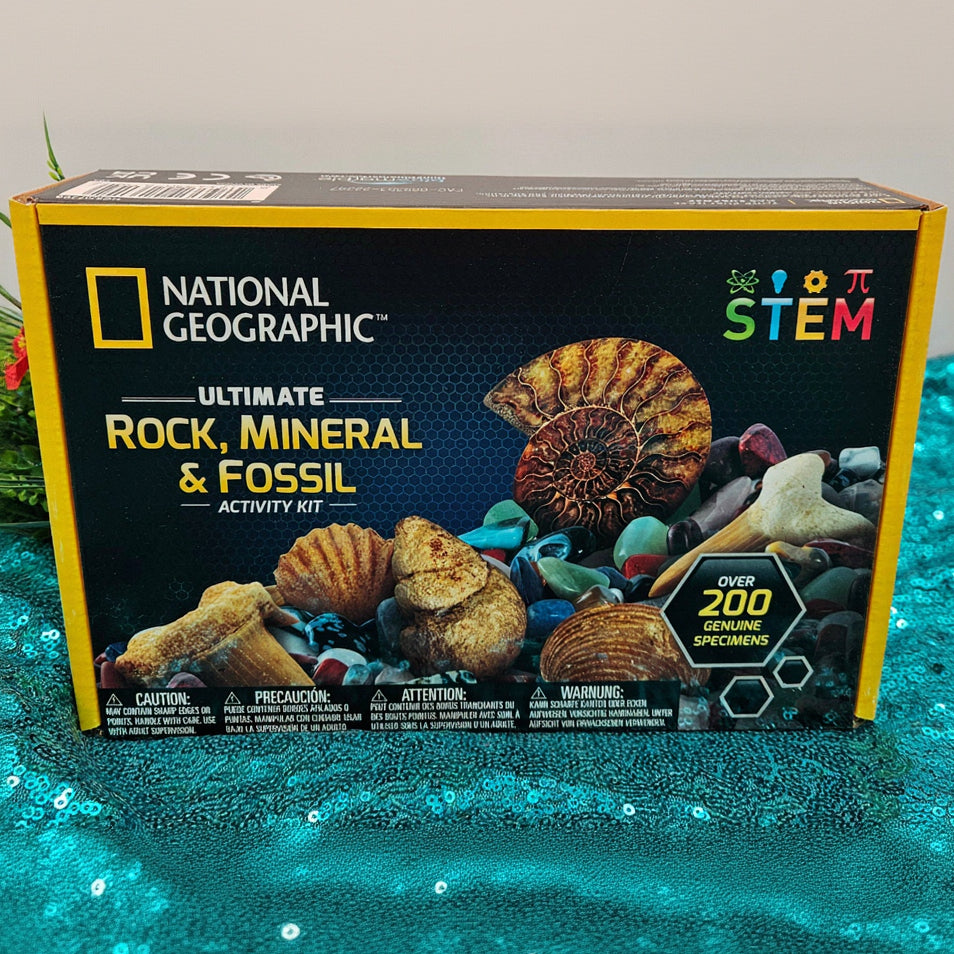 National Geographic Ultimate Rock, Mineral and Fossil Activity Kit