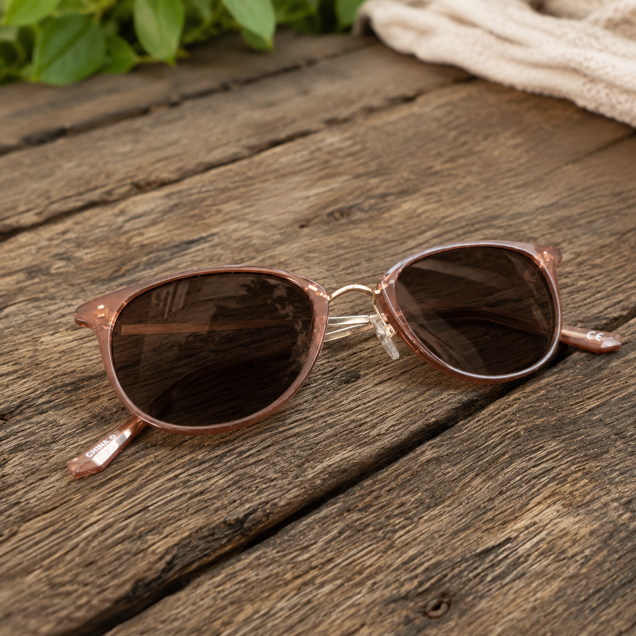 Foster Grant Chicago Sunglasses