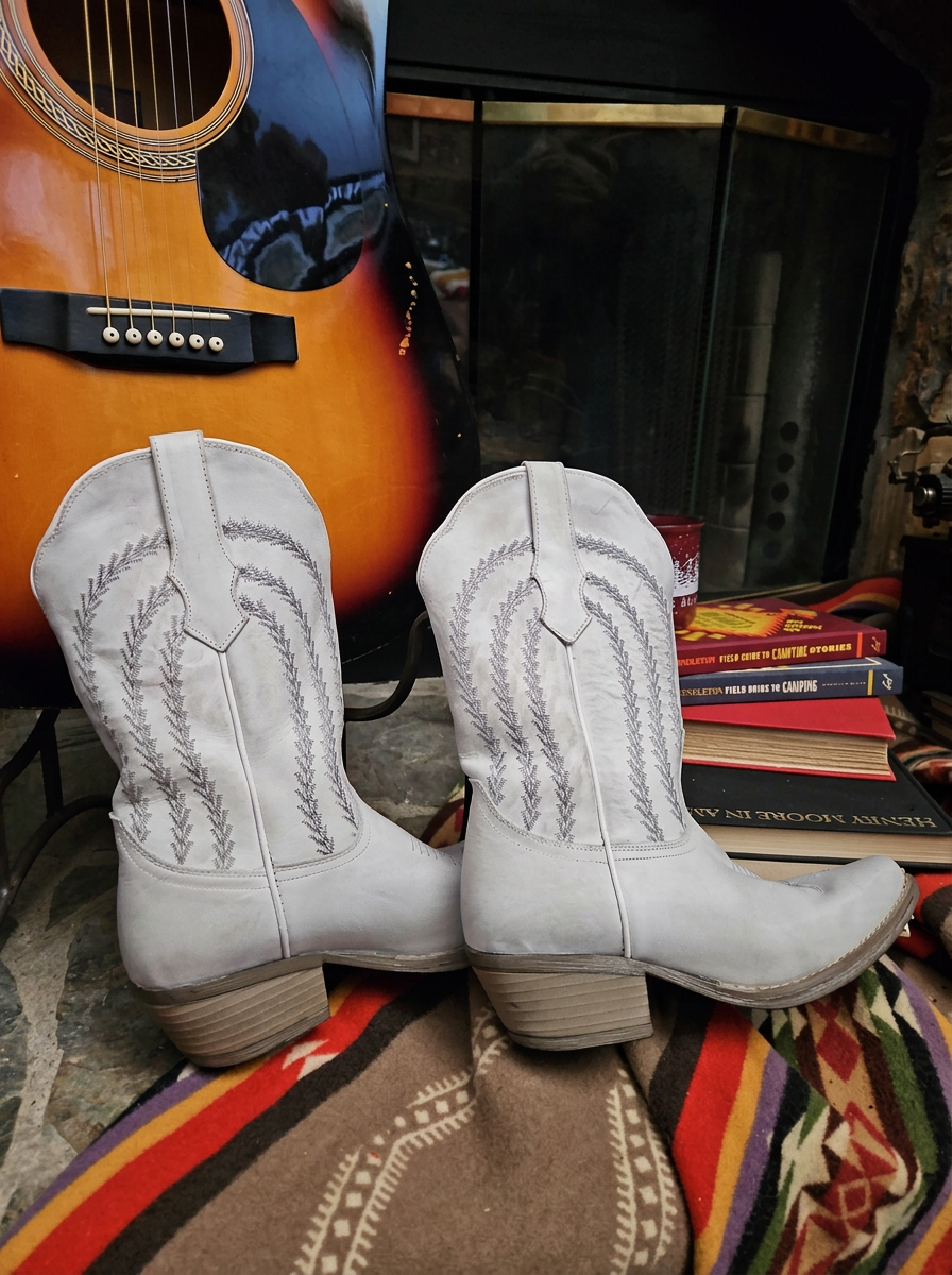 Sterling River Vintage Cowboy Boots Size 7