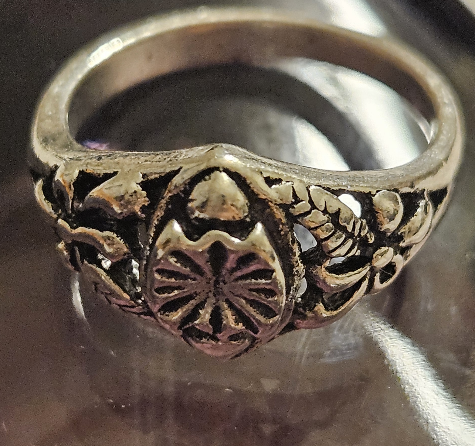 Beautiful Alloy Silver Plated Ring Size 5.5