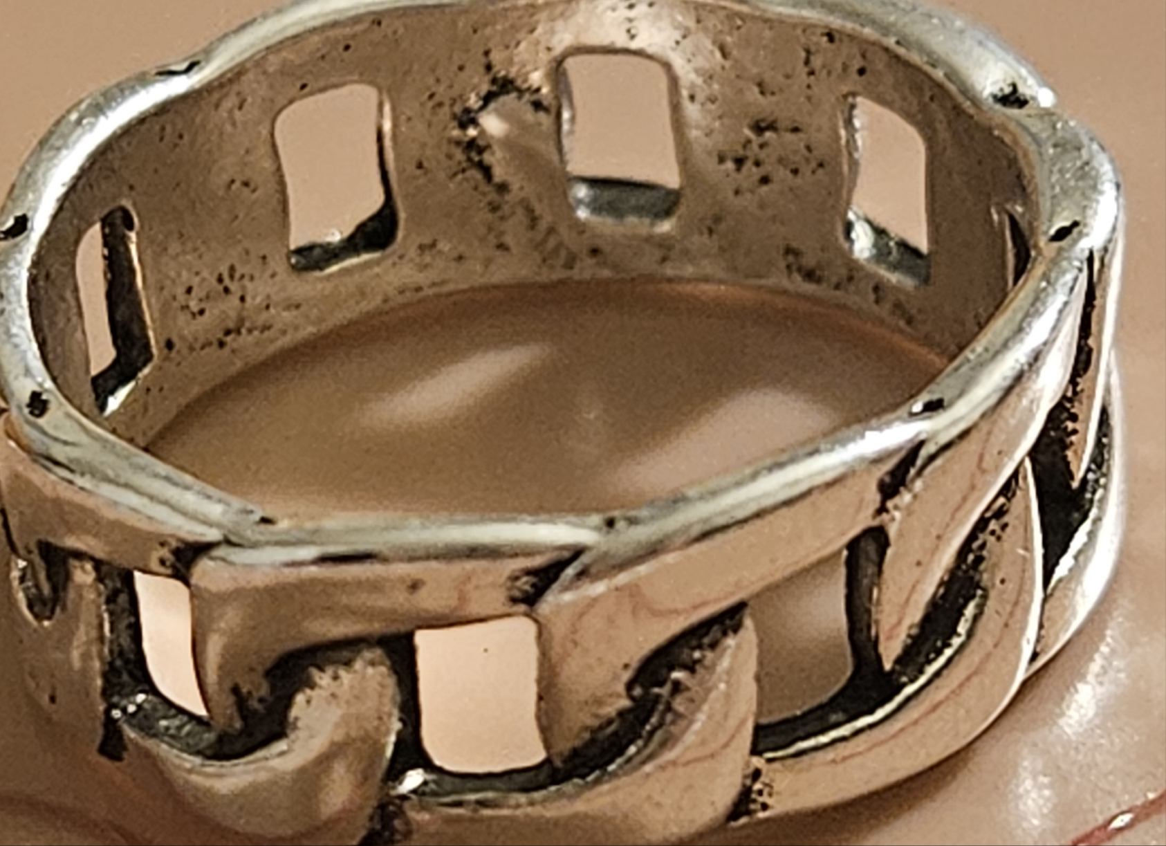 Alloy Plated Silver Chain Band Ring Size 7