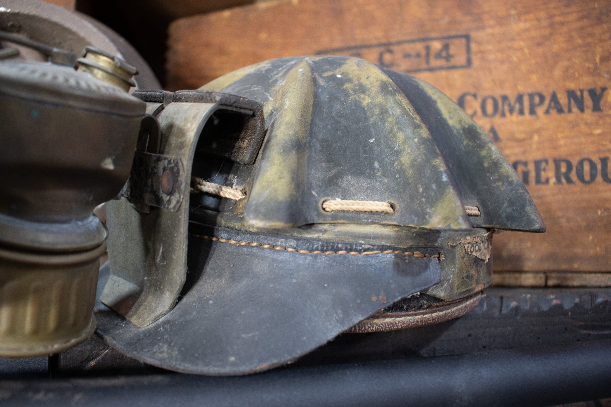 Vintage 1920s "FLEXO BAND COOL CAP" Miners Hard Hat Helmet