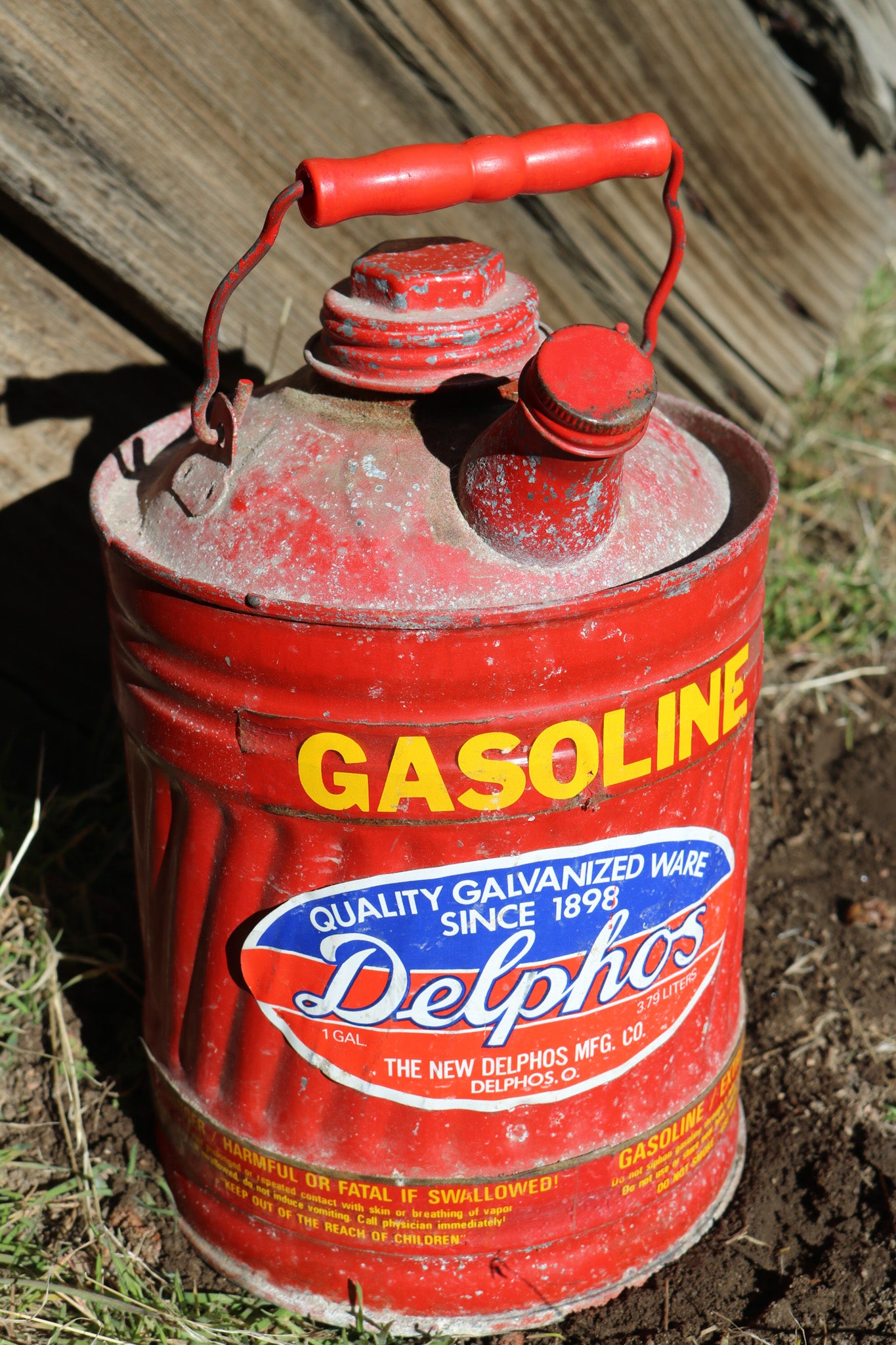 Vintage Delphos 1-Gallon Galvanized Gas Can