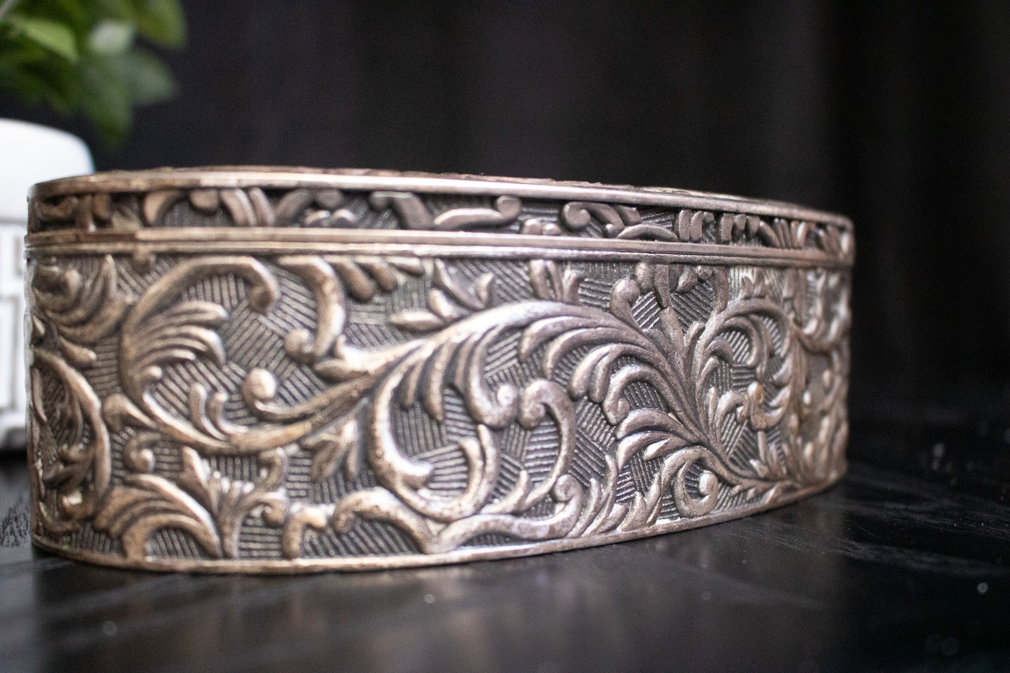 Silver Plated Oval Velvet Lined Jewelry Box