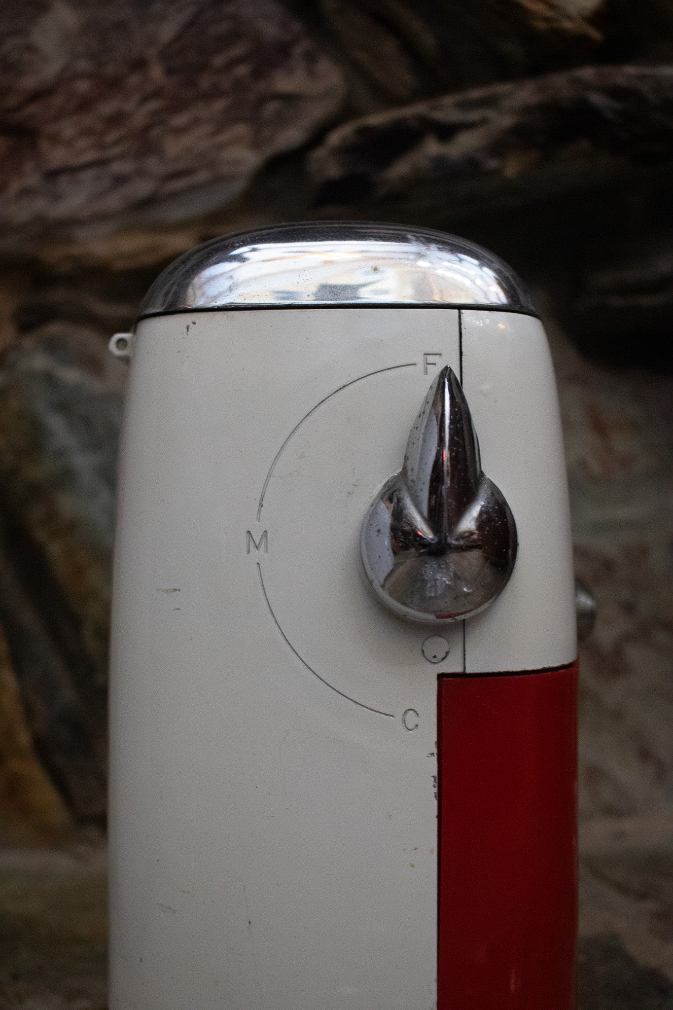 Vintage Red and White Rival Ice-O-Mat Ice Crusher Metal Vogue Model USA