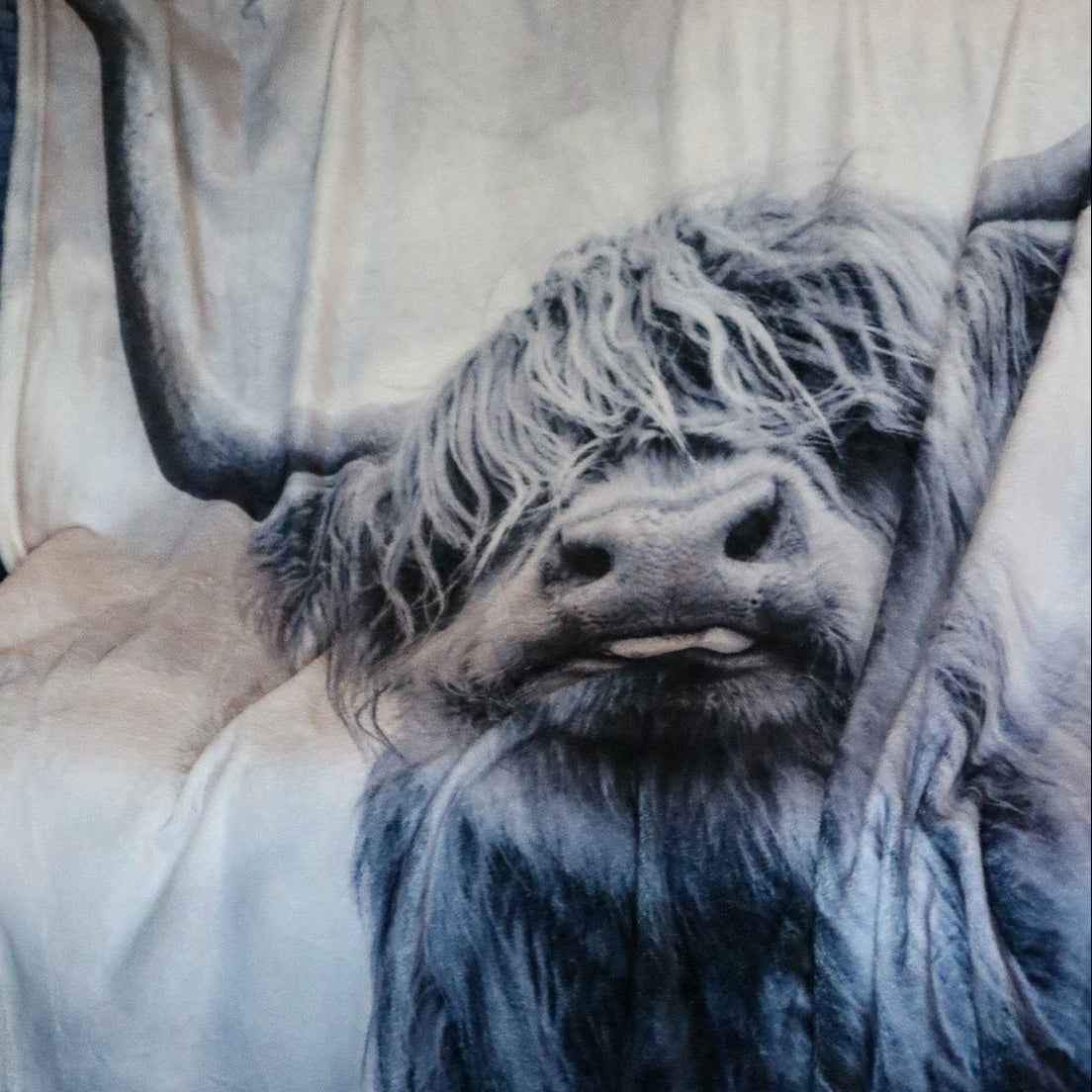 Grey Highland Cow Pattern Throw Blanket Cozy