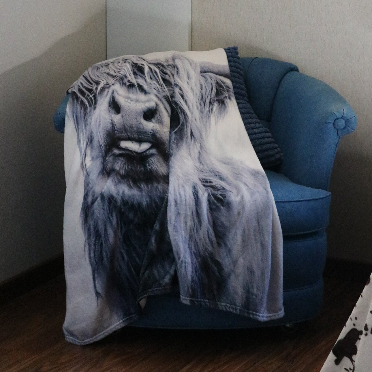 Grey Highland Cow Pattern Throw Blanket Cozy
