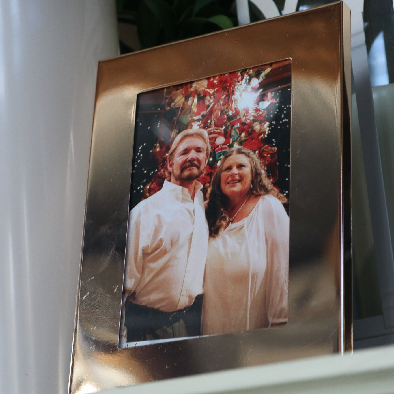 Dwell Studio Gold 4x6 Photo Frame
