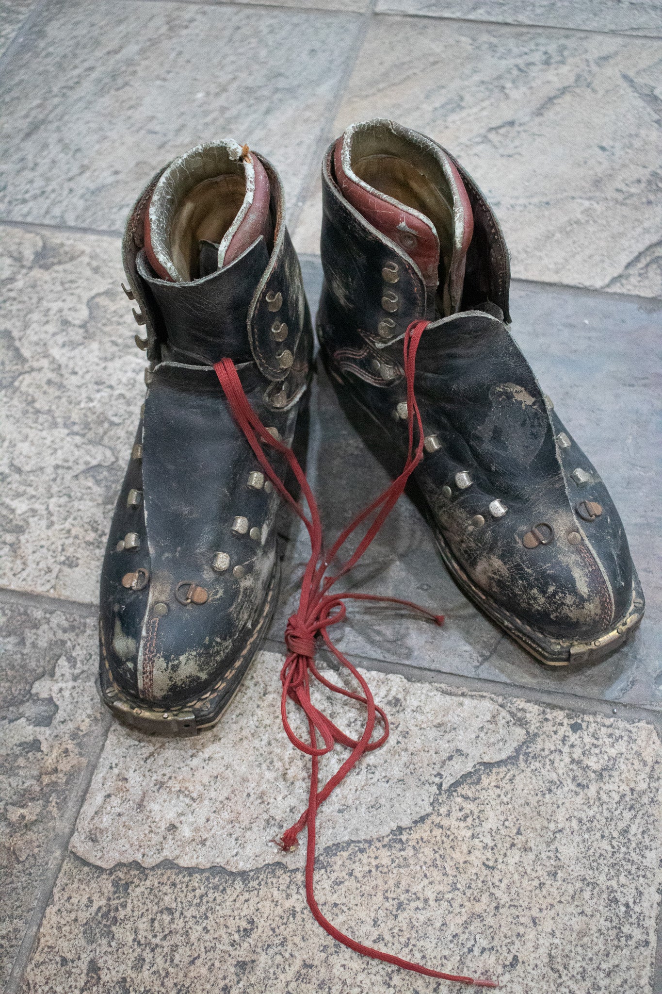 Vintage Black Dolomite Leather Ski Boots