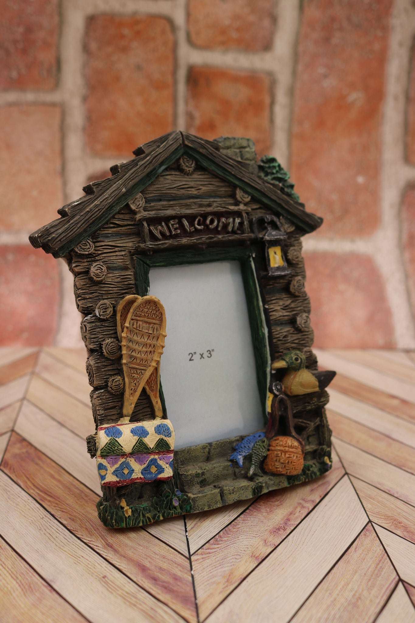 Resin Log Cabin 2"x 3" Picture Frame