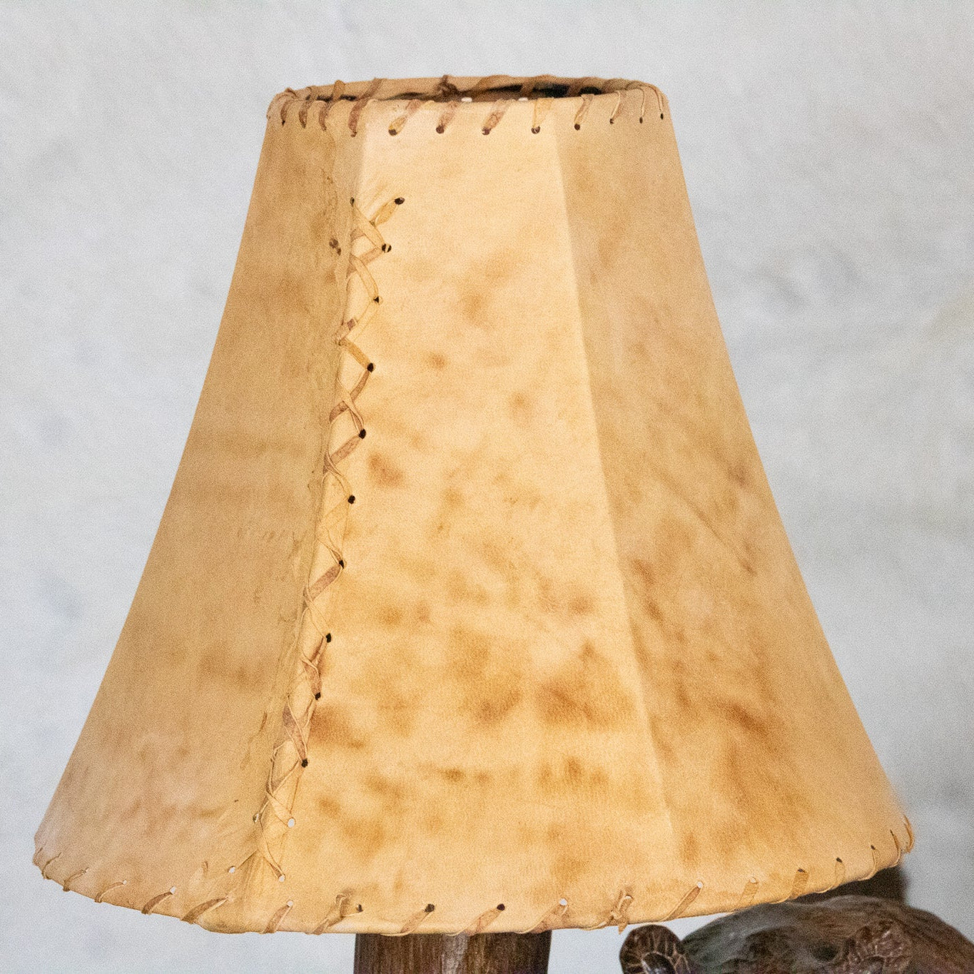 Bear Wildlife Sculpture Table Lamp