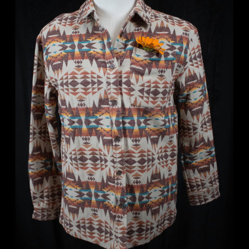 Mountain and Isles Button-Up Aztec Design