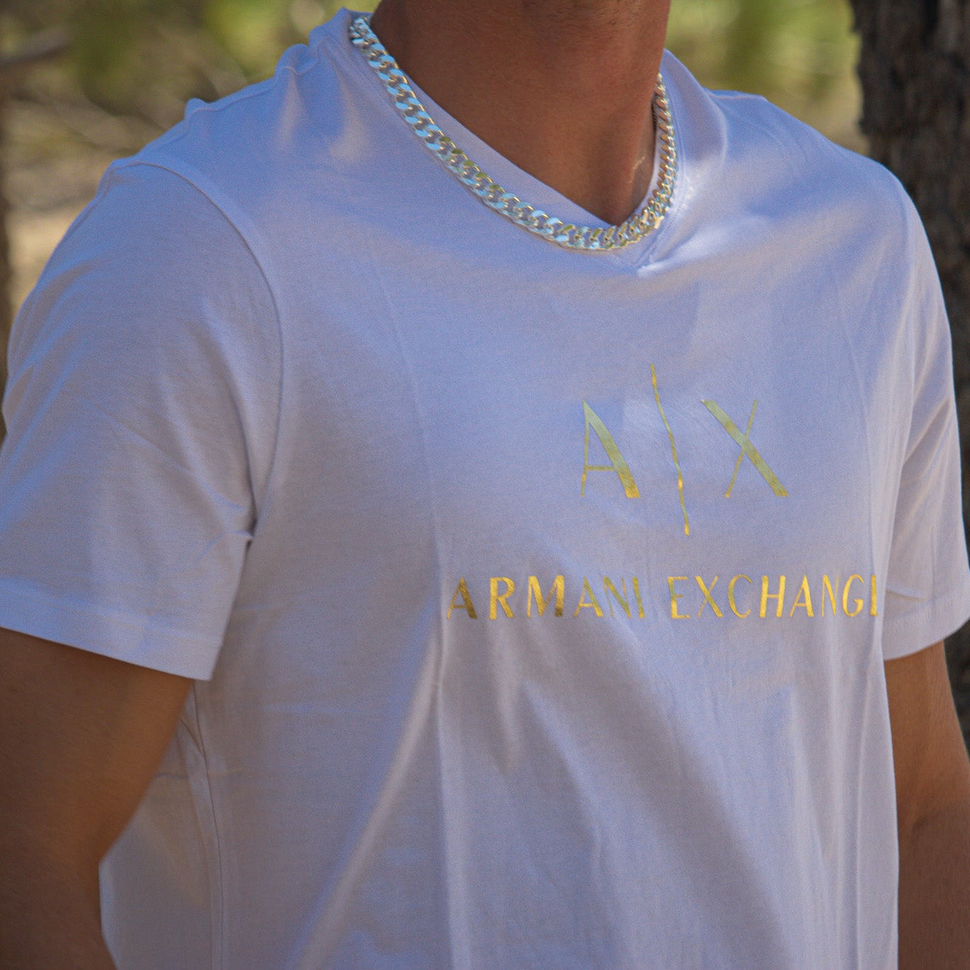 Armani Exchange Classic White v-neck Short Sleeve Tee-Shirt