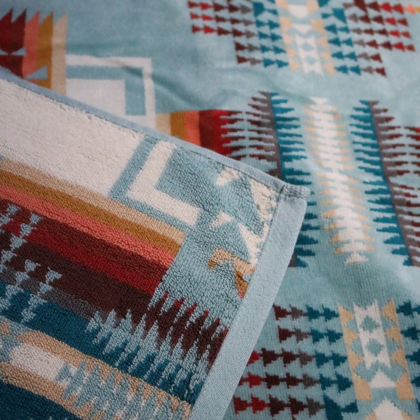 Pendleton Jacquard Bath Towels in Teal Aqua