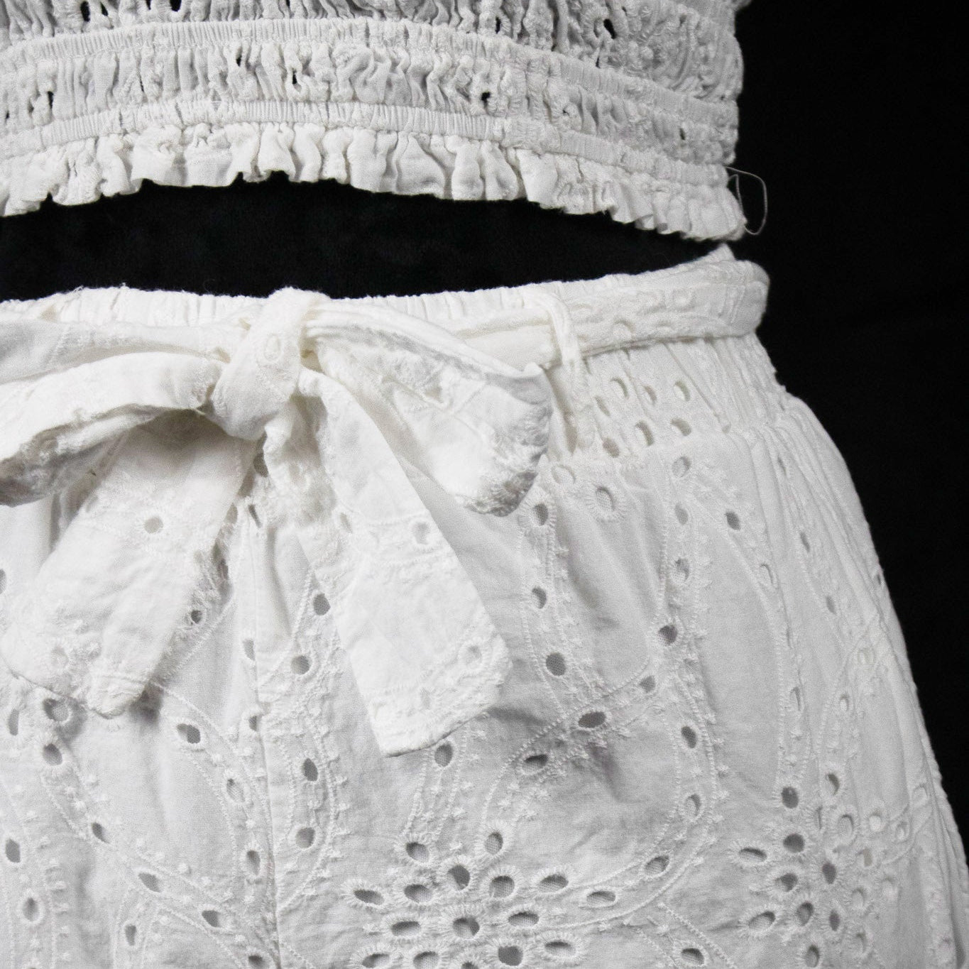 Monteau Los Angeles Set White Eyelet Shorts with Tie and Matching Eyelet Smocked Cropped Blouse Size Small