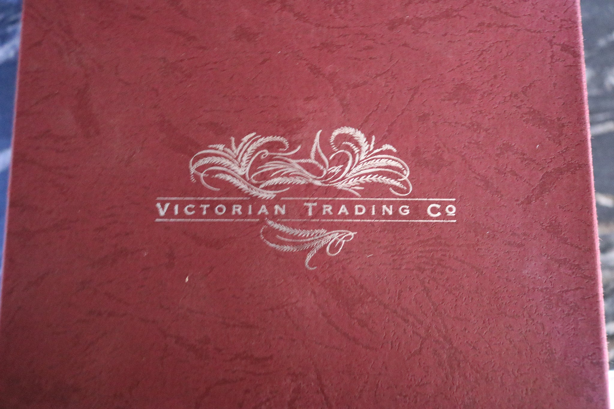 Victorian Trading Co. 2 Piece Collection Ceramic Lemon Lime Juicer with Original Storage Box