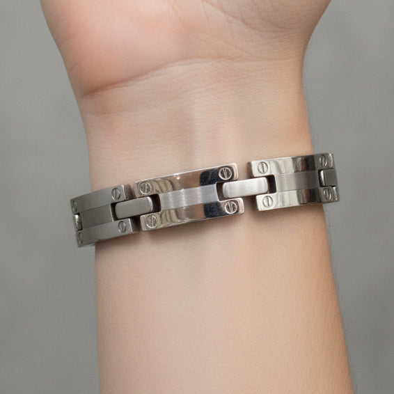 Men's Stainless Steel Curved Chain Link Bracelet 9" Around