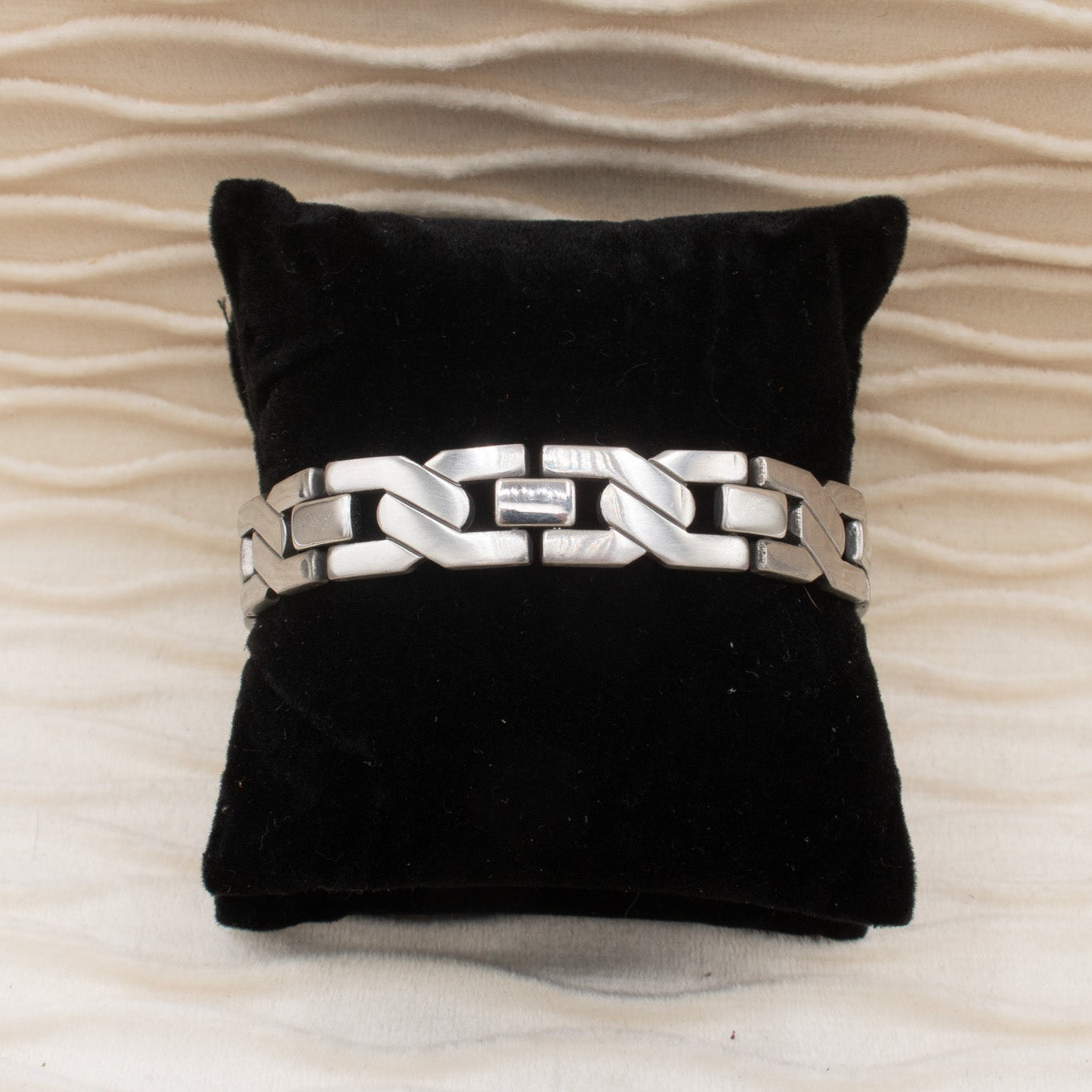 Men's Stainless Steel Silver Curved Link Bracelet-10"