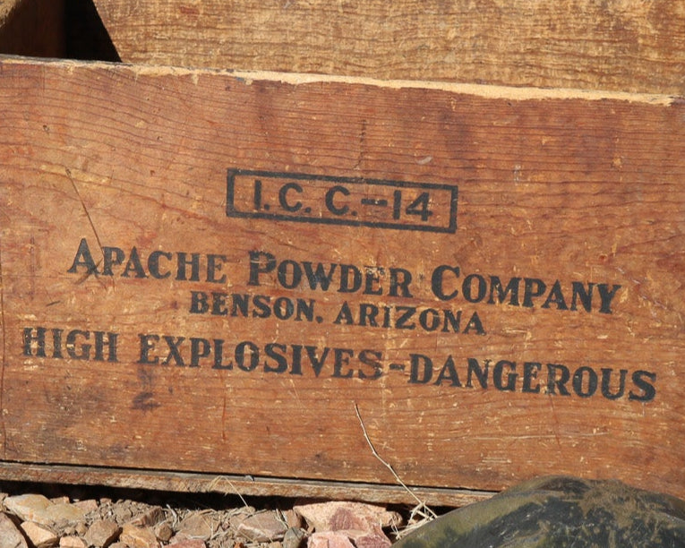 Wooded High Explosive Apache Powder Company Box Antique