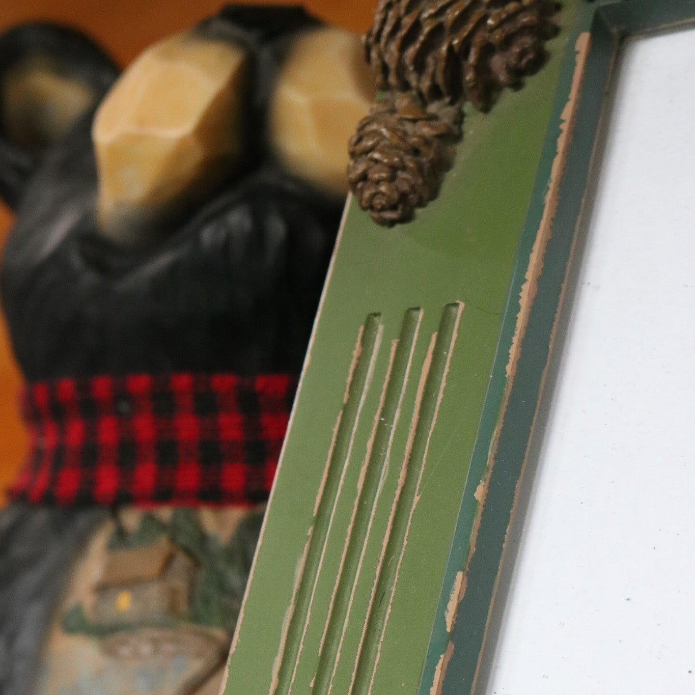 Green Wooden Picture Frame with 3D Pinecones