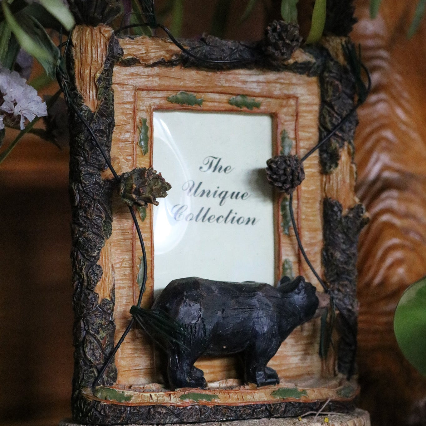 The Unique Collection 3D Resin 4" x 6" Picture Frame