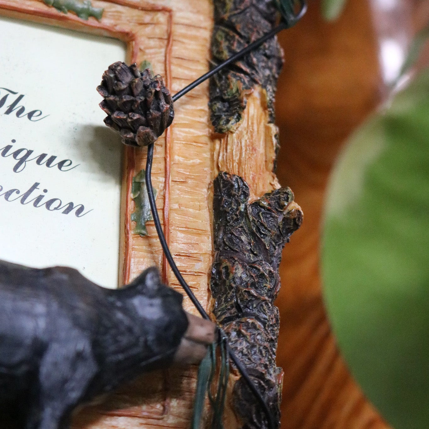 The Unique Collection 3D Resin 4" x 6" Picture Frame