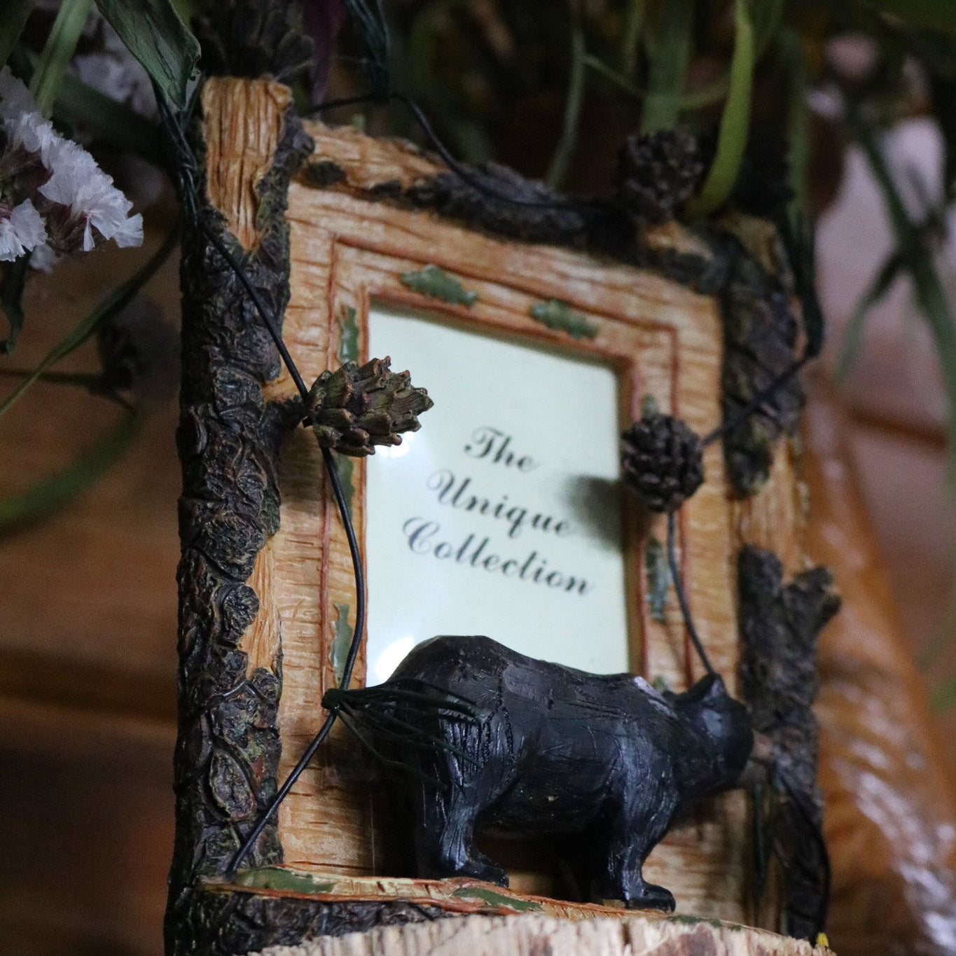 The Unique Collection 3D Resin 4" x 6" Picture Frame