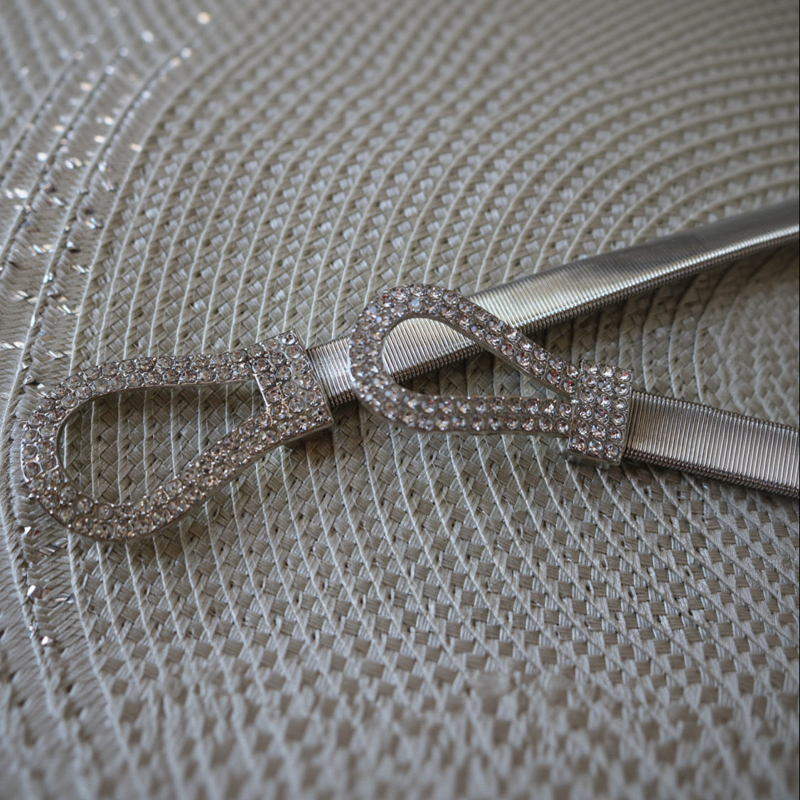 Rhinestone Studded Knot Elastic Metal Stretch Belt