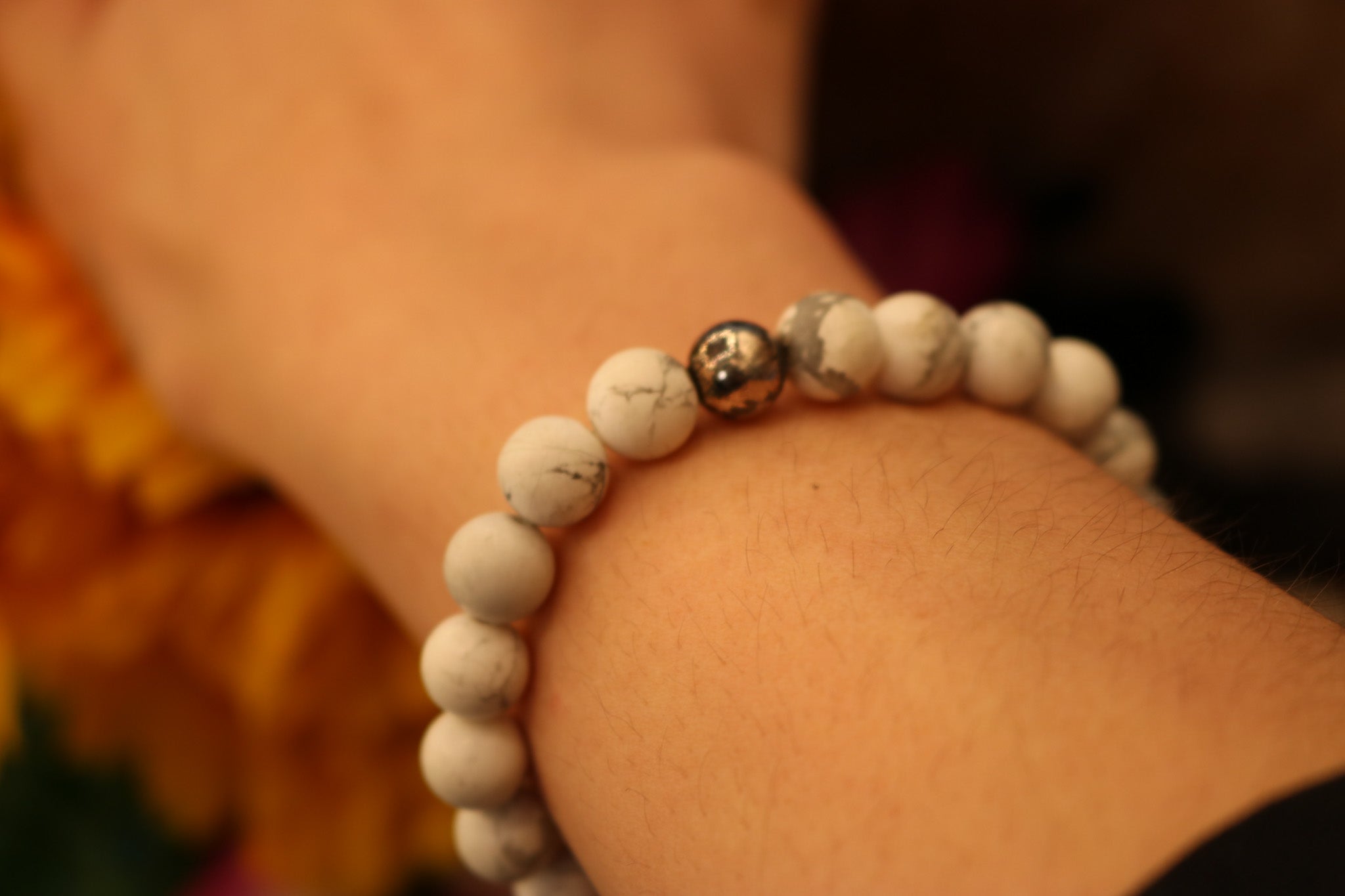 Howlite Stone Elastic Bracelet featuring a Silver Bead