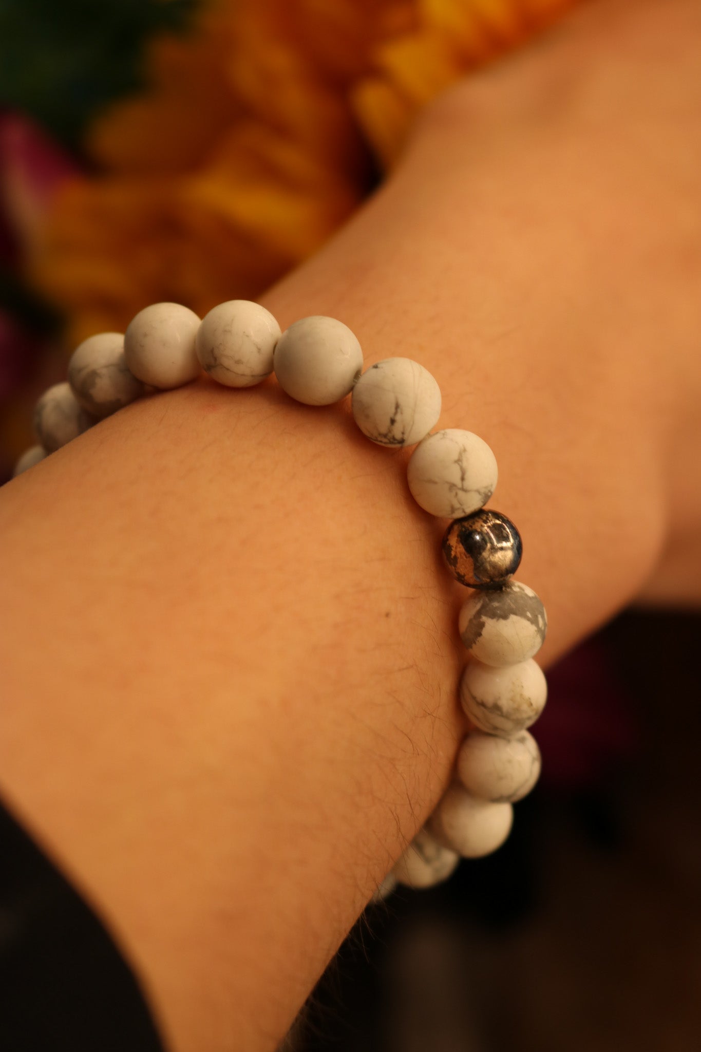 Howlite Stone Elastic Bracelet featuring a Silver Bead