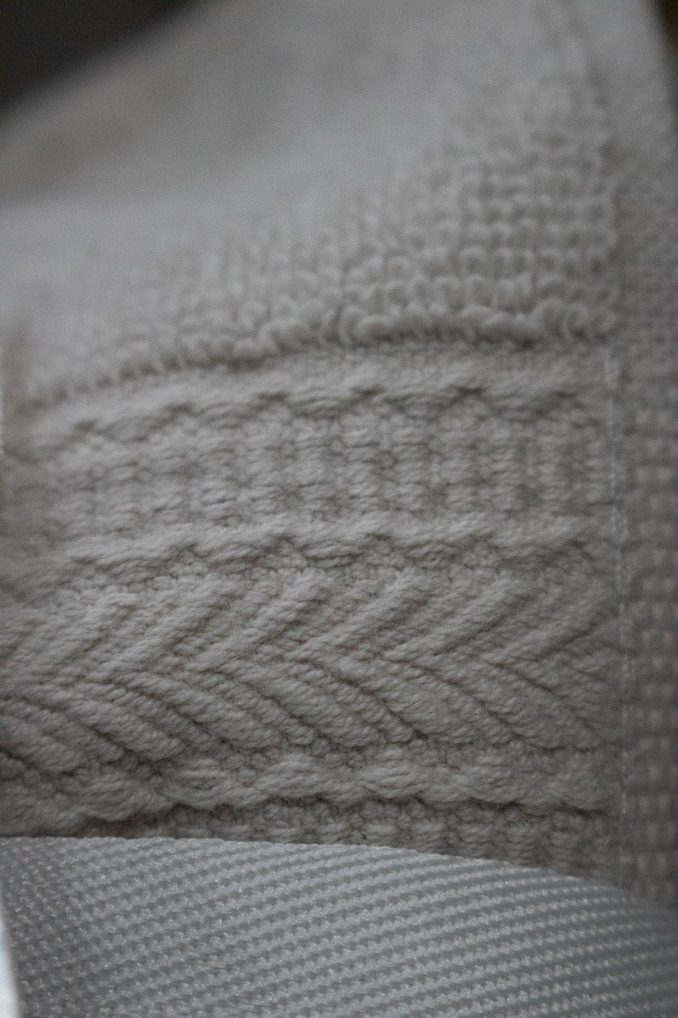Luxury Hotel Set of 4 Soft 100% Cotton Washcloths in Light Gray