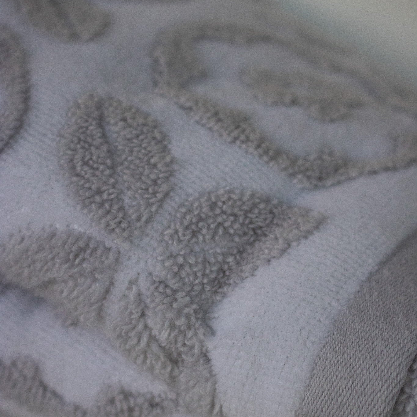Caro Home Set of 2 Hand Towels White with Gray Flowers