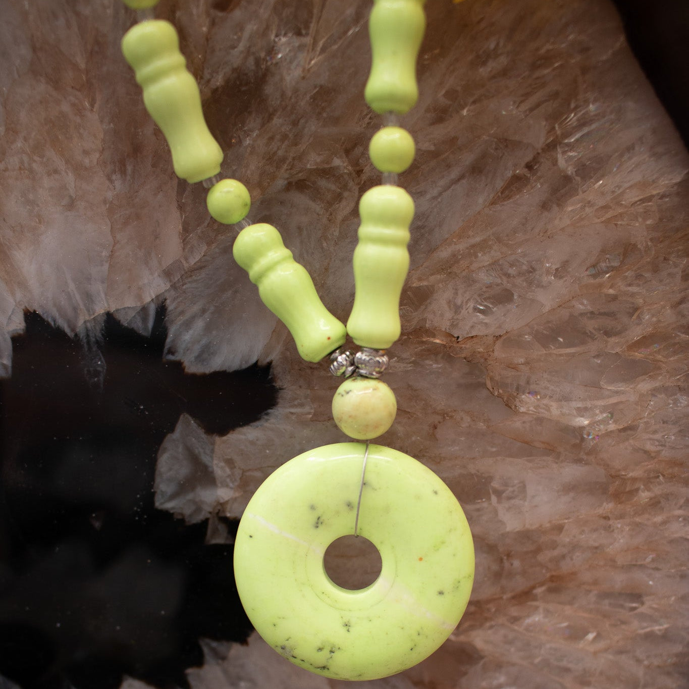 Lime Green Color Citron Magnesite Necklace