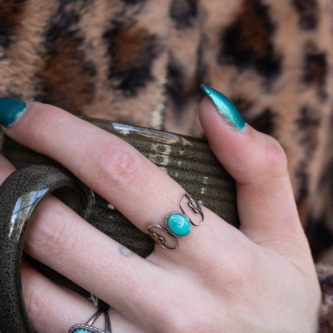 Vintage Navajo Fox Turquoise Sterling Silver Ring Size 6