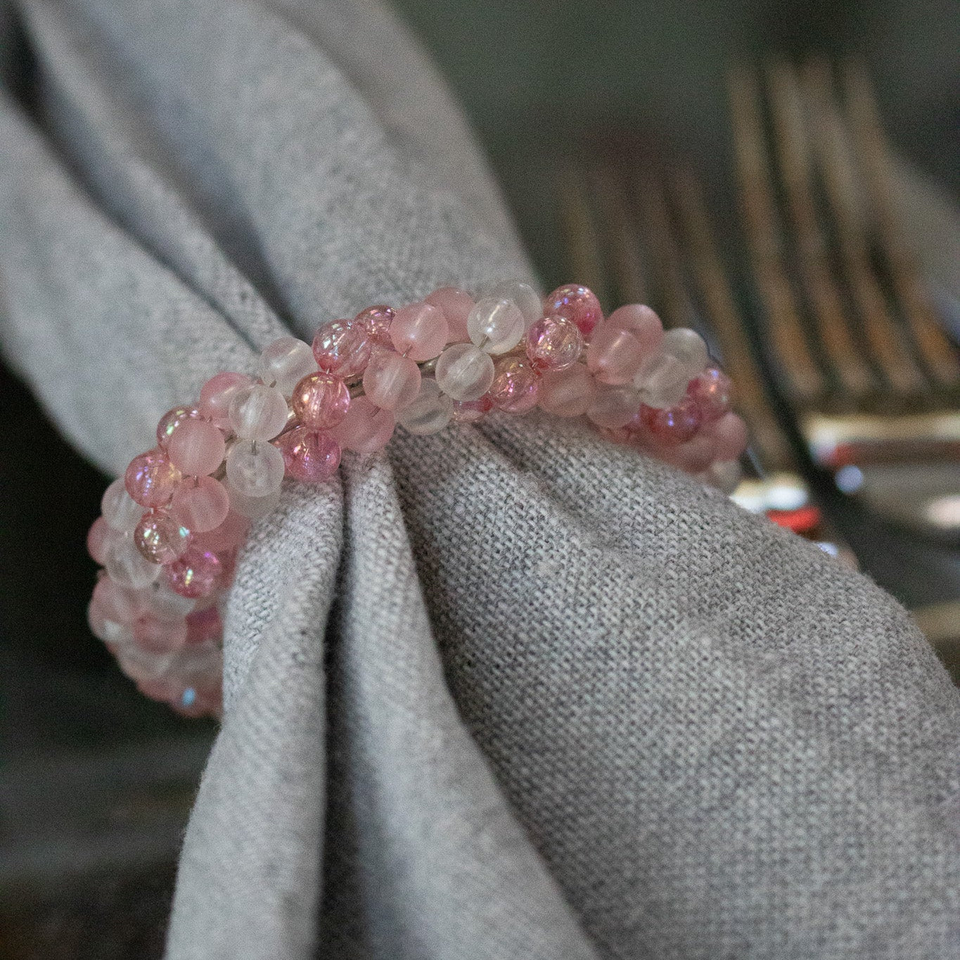 Tahari Home Set of 8 Napkin Rings
