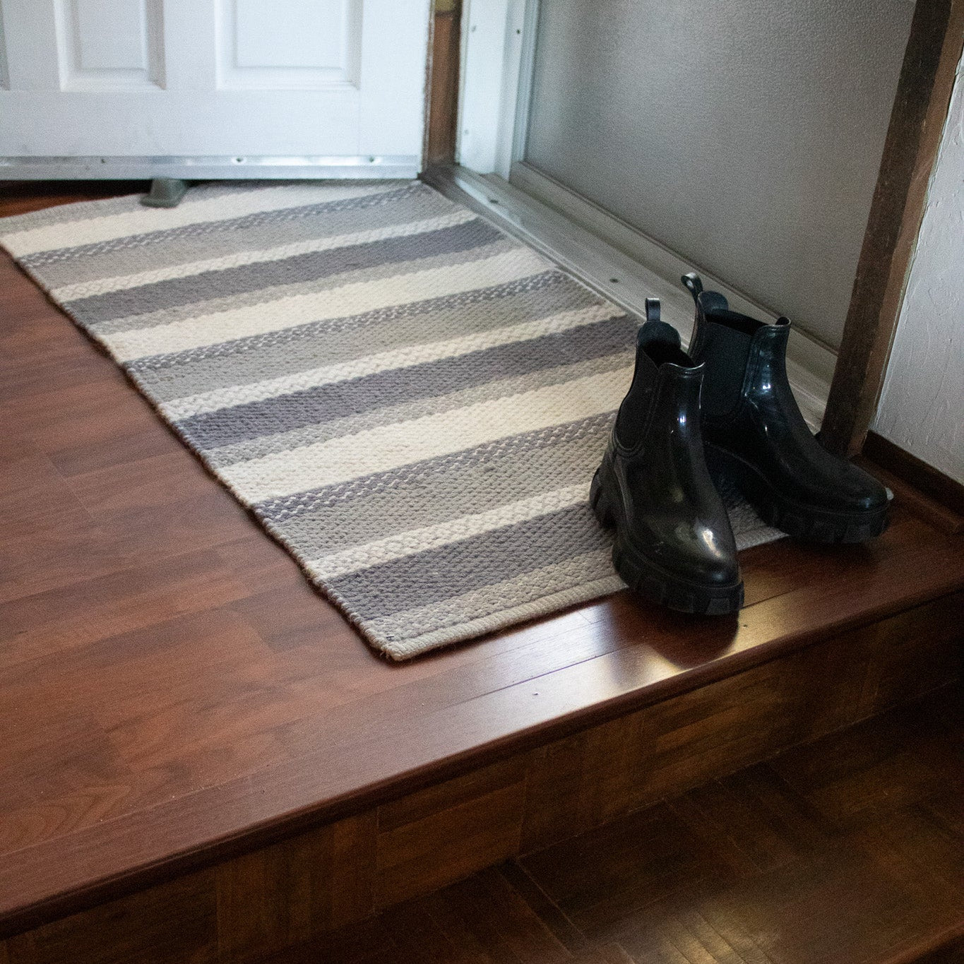 Care & Fair White Wool Rug – Handwoven in India with Artisan Craftsmanship