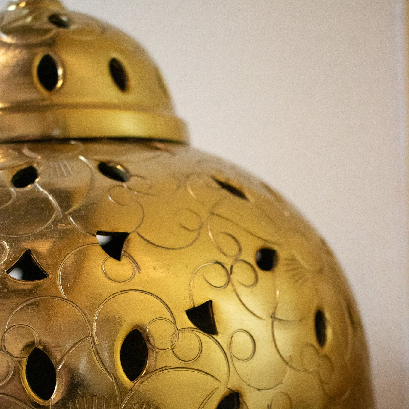 Elegant Golden Vase with Decorative Floral Design Handcrafted in India