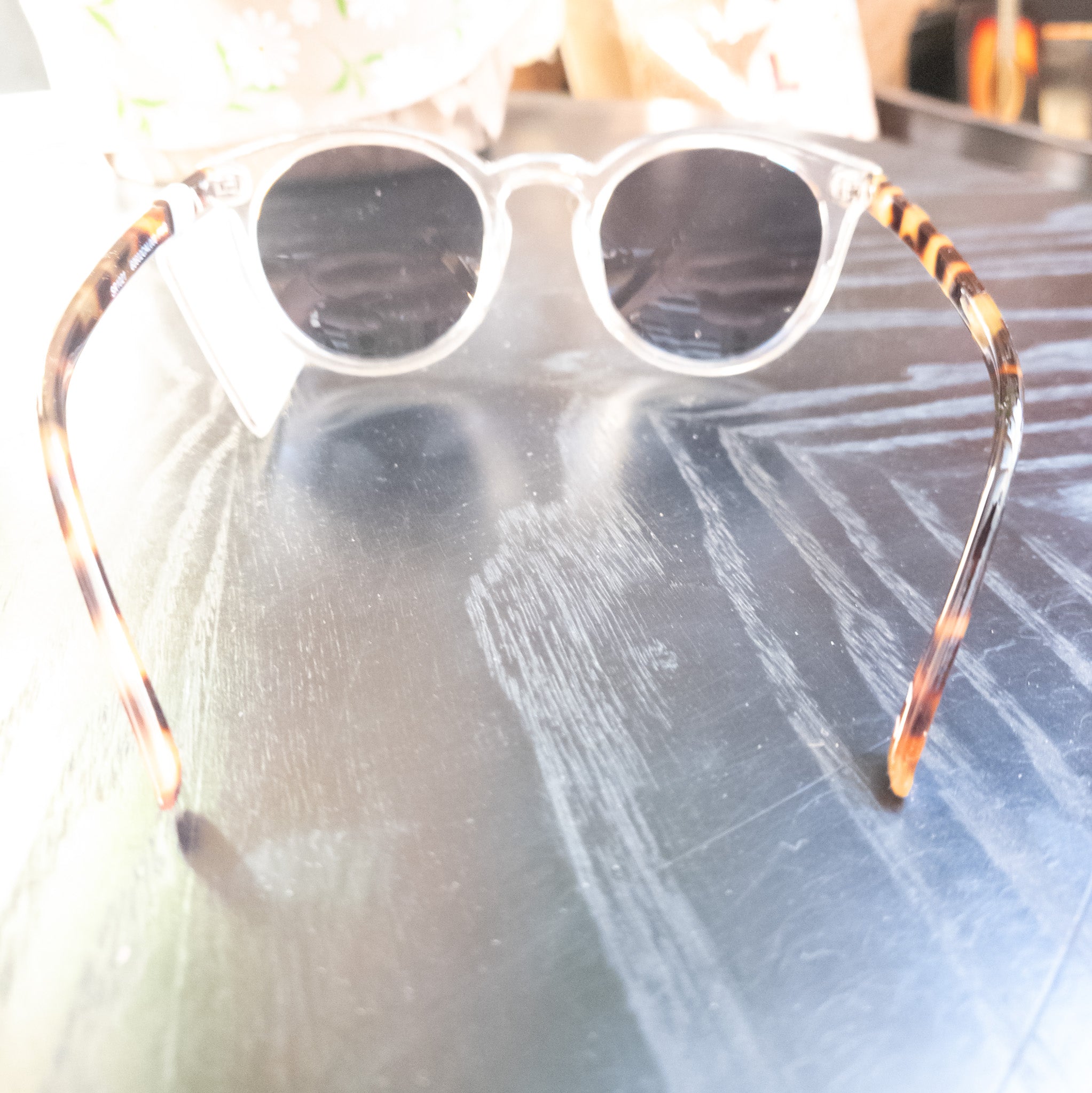 CaliBlue Clear Frame Brown Stripe Arms Sunglasses