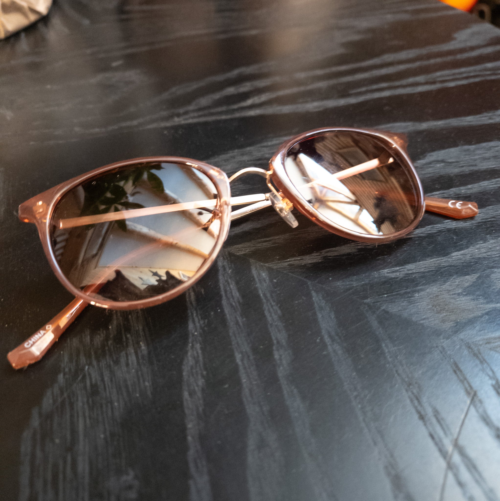 Foster Grant - Chicago Sunglasses