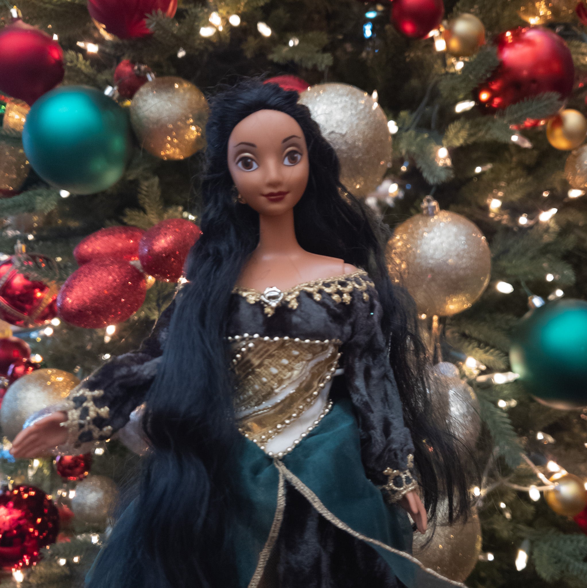 Mattel Disney Aladdin Holiday Princess Jasmine doll